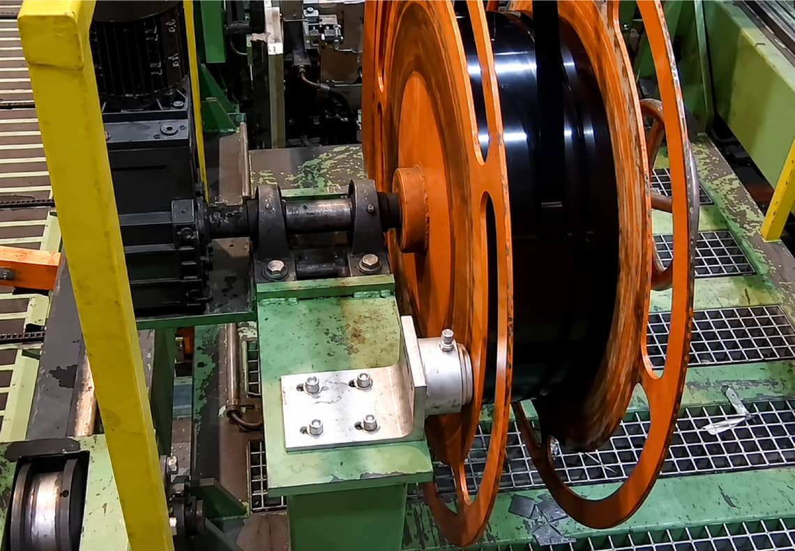 Línea automática de flejado para malla metálica de SAIZAR